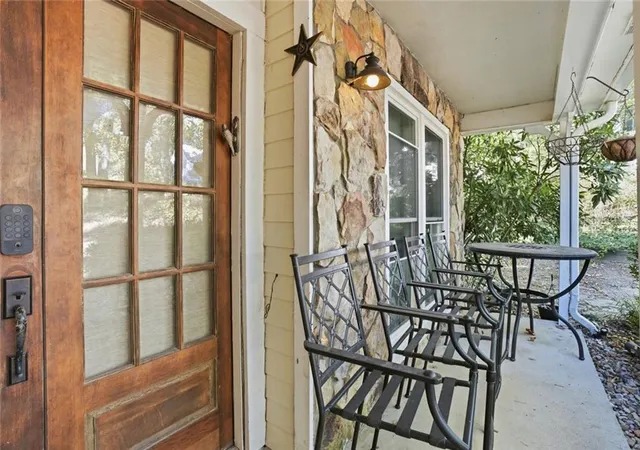 Photo 3 of Single family home for sale at 831 Pinebrook Ct, Alpharetta, GA 30009 | MLS# 7858635 | Listing updated on 2026-10-29