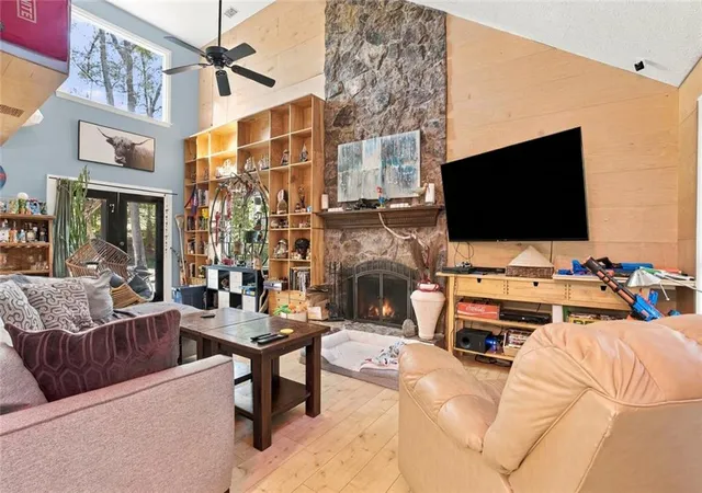 Photo 4 of Single family home for sale at 831 Pinebrook Ct, Alpharetta, GA 30009 | MLS# 7858635 | Listing updated on 2026-10-29