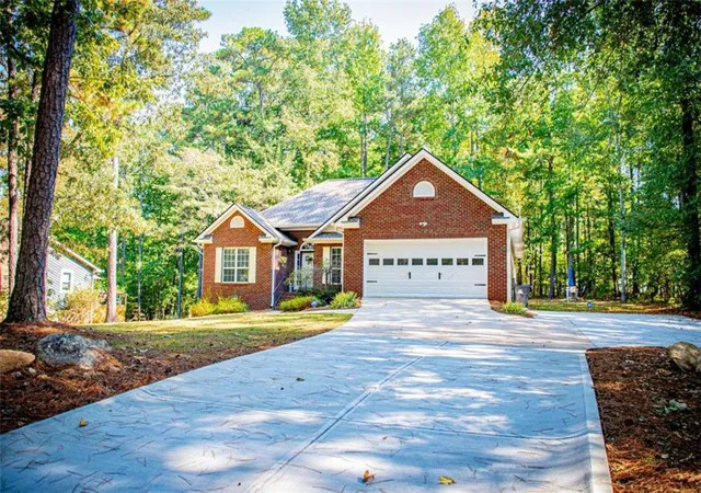 Photo 4 of Single family home for sale at 3051 Lakeview Pkwy, Villa Rica, GA 30180 | MLS# 7855348 | Listing updated on 2026-10-21