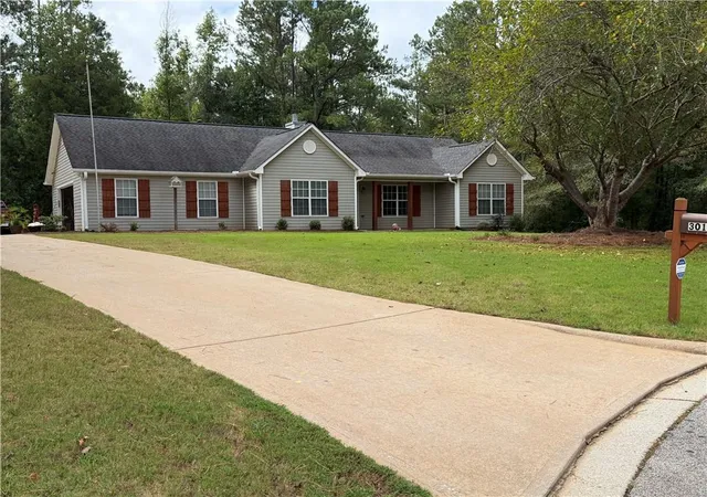 Single family home for sale at 301 Wolf Crk Pl, Locust Grove, GA 30248 | MLS# 7835863