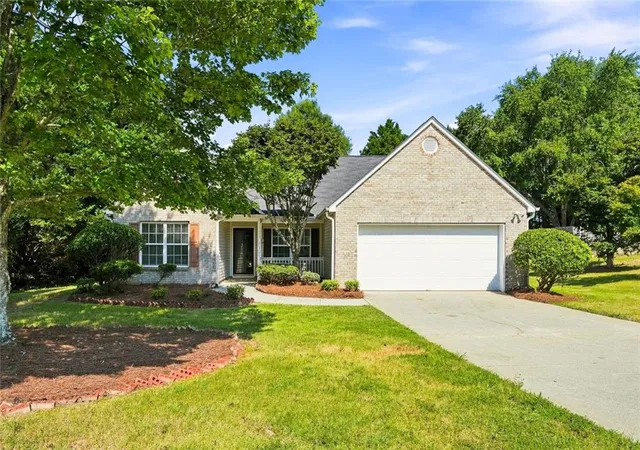 Photo 1 of Sale Pending at 4293 Parks Ridge Dr Sw, Snellville, GA 30039 | MLS# 7833430 | Listing updated on 2026-10-04