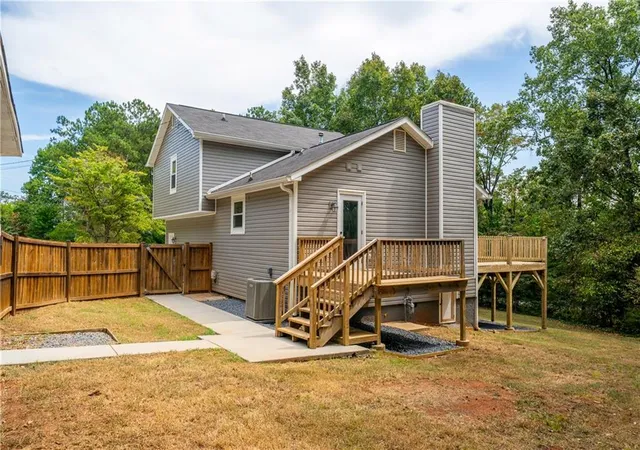 Photo 4 of Single family home for sale at 40 Red Top Cir, Emerson, GA 30137 | MLS# 7837914 | Listing updated on 2026-09-16