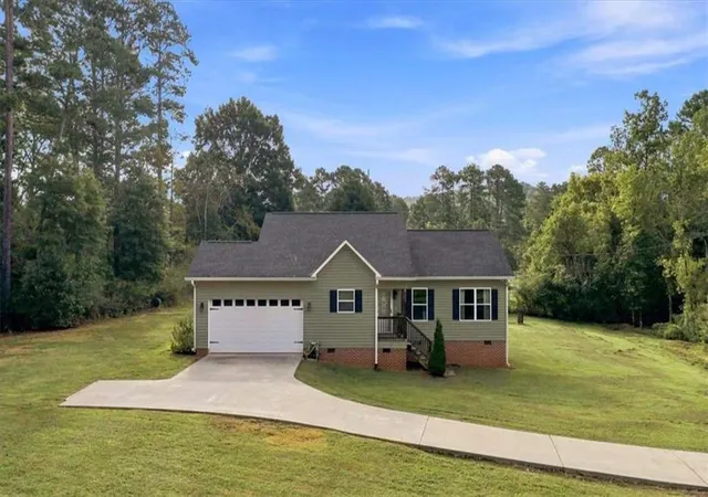 Photo 1 of Sale Pending at 8 Fernwood Way Ne, Rome, GA 30161 | MLS# 7835472 | Listing updated on 2026-09-17