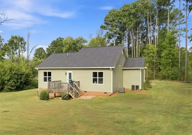 Photo 3 of Sale Pending at 8 Fernwood Way Ne, Rome, GA 30161 | MLS# 7835472 | Listing updated on 2026-09-17