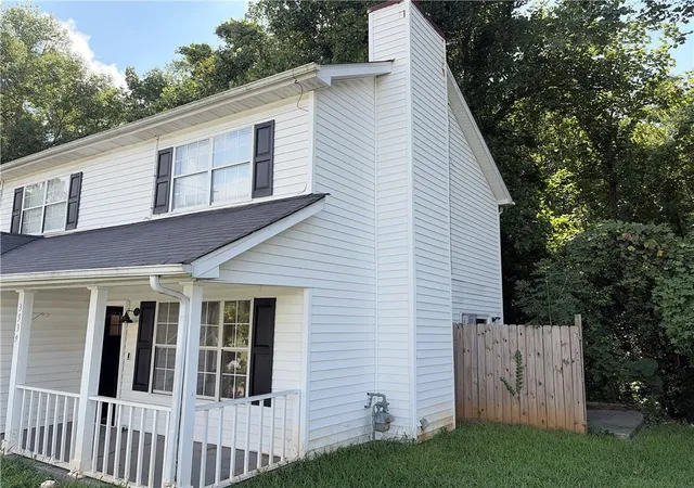 Photo 2 of Single family home for sale at 3539 Sweetgum Ln, Decatur, GA 30032 | MLS# 7839941 | Listing updated on 2026-09-19