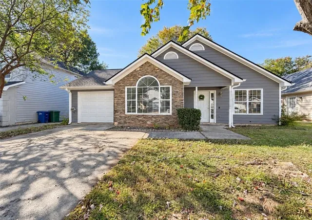 Photo 3 of Single family home for sale at 109 Crystal Brk, Griffin, GA 30223 | MLS# 7858952 | Listing updated on 2026-10-25