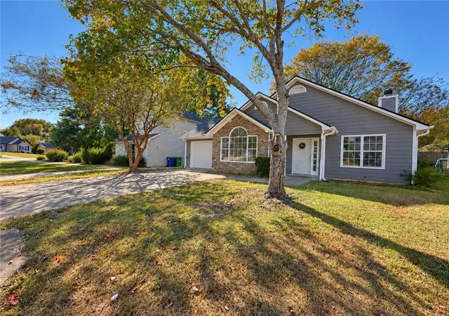 Photo 4 of Single family home for sale at 109 Crystal Brk, Griffin, GA 30223 | MLS# 7858952 | Listing updated on 2026-10-25