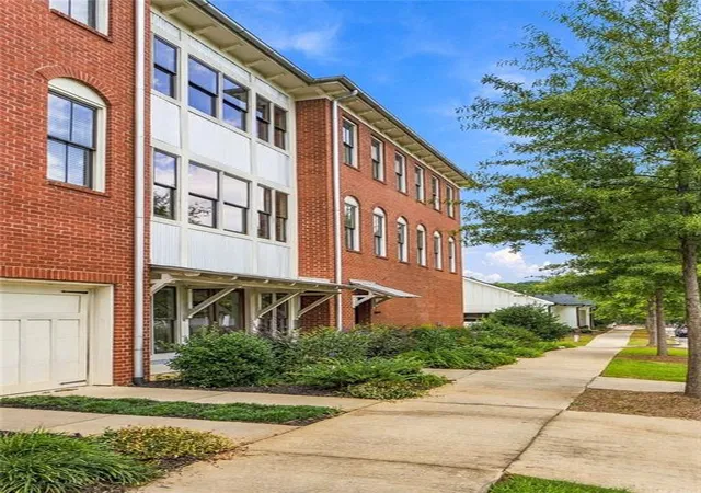 Photo 3 of Condo for sale at 4150 Nw Carroll St, Covington, GA 30014 | MLS# 7839334 | Listing updated on 2026-09-29
