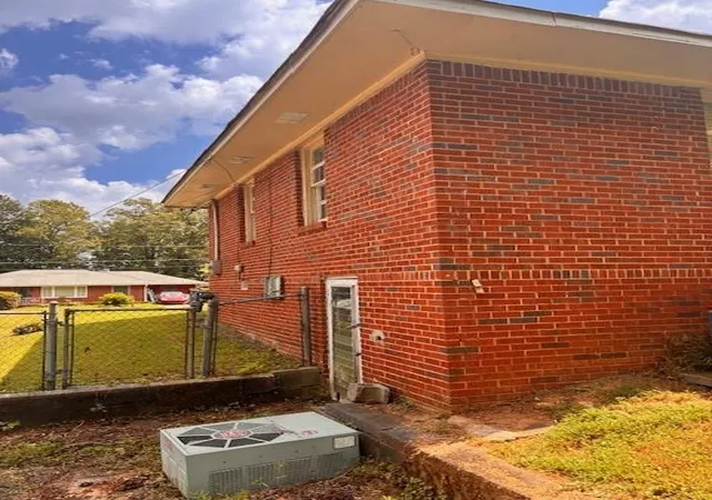 Photo 3 of Single family home for sale at 2635 Fairlane Dr SE, Atlanta, GA 30354 | MLS# 7830710 | Listing updated on 2026-10-29