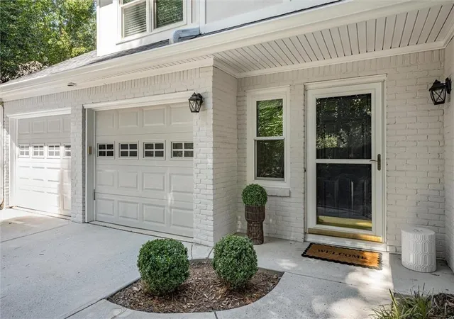 Photo 2 of Single family home for sale at 1016 Pine Grv Dr, Alpharetta, GA 30009 | MLS# 7738529 | Listing updated on 2026-09-13