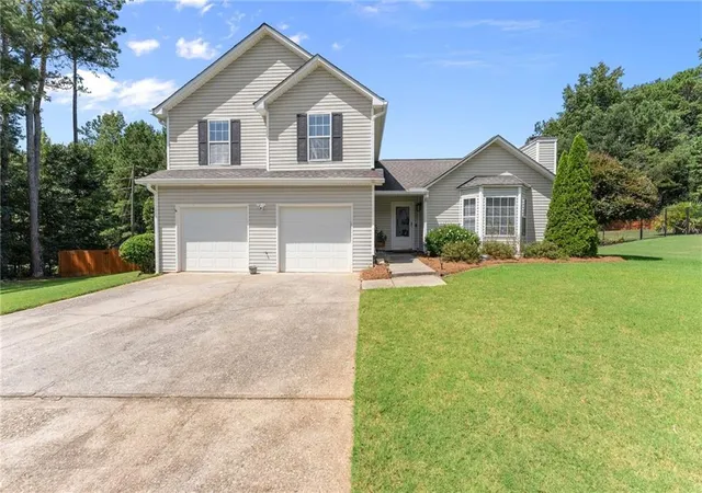 Photo 1 of Single family home for sale at 7050 Treeline Dr, Cumming, GA 30028 | MLS# 7831311 | Listing updated on 2026-09-03