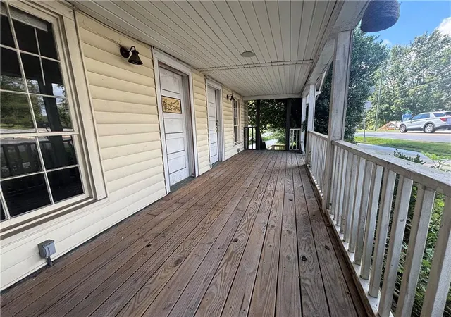 Photo 3 of Single family home for sale at 232 Main St E, Dahlonega, GA 30533 | MLS# 7832031 | Listing updated on 2026-10-29