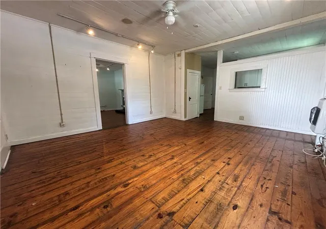 Photo 4 of Single family home for sale at 232 Main St E, Dahlonega, GA 30533 | MLS# 7832031 | Listing updated on 2026-10-29