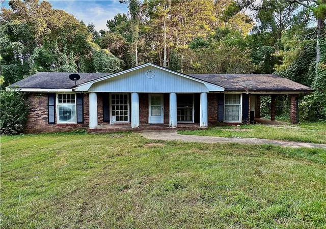 Photo 1 of Sale Pending at 300 Tanners Brg Rd, Bethlehem, GA 30620 | MLS# 7838219 | Listing updated on 2026-10-03