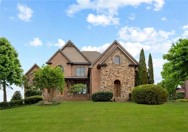 Photo 1 of Single family home for sale at 2613 Northern Oak Dr, Braselton, GA 30517 | MLS# 7838793 | Listing updated on 2026-09-17