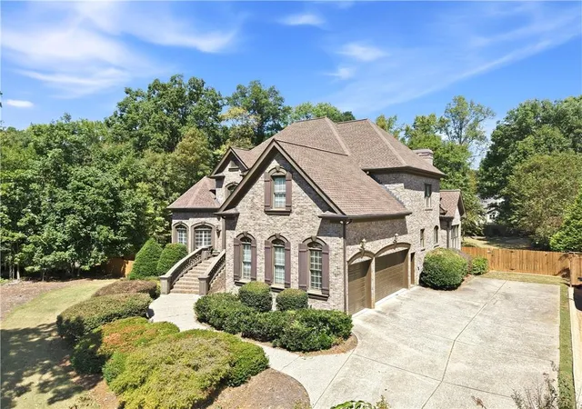 Photo 3 of Single family home for sale at 1011 Ardmore Trl, Hoschton, GA 30548 | MLS# 7839470 | Listing updated on 2026-10-06