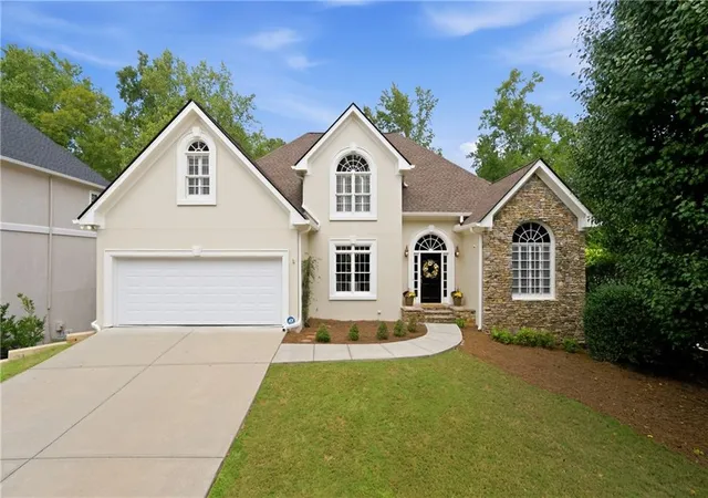 Photo 1 of Sale Pending at 4880 Haydens Walk Dr, Johns Creek, GA 30022 | MLS# 7841757 | Listing updated on 2026-10-08