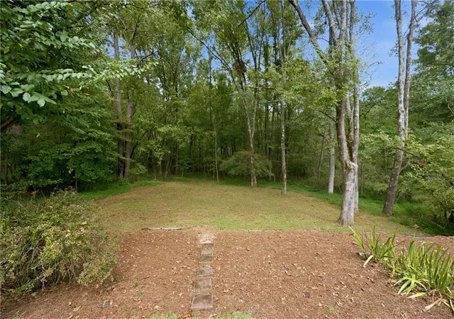 Photo 3 of Sale Pending at 4880 Haydens Walk Dr, Johns Creek, GA 30022 | MLS# 7841757 | Listing updated on 2026-10-08