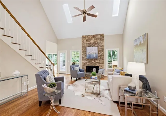 Photo 4 of Sale Pending at 4880 Haydens Walk Dr, Johns Creek, GA 30022 | MLS# 7841757 | Listing updated on 2026-10-08
