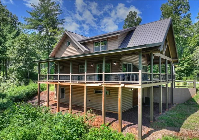 Photo 2 of Single family home for sale at 196 N Jakes Landing Wy N, Ellijay, GA 30540 | MLS# 7828257 | Listing updated on 2026-10-30