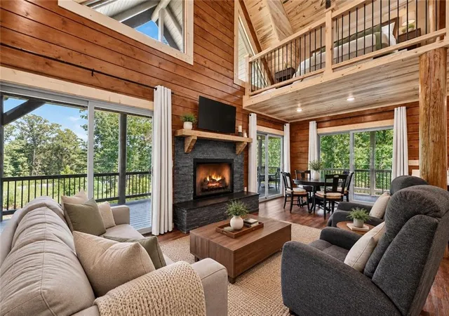 Photo 4 of Single family home for sale at 196 N Jakes Landing Wy N, Ellijay, GA 30540 | MLS# 7828257 | Listing updated on 2026-10-30
