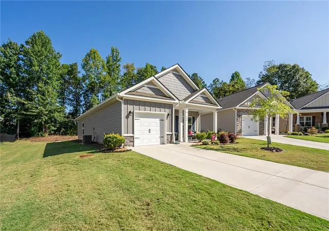 Photo 2 of Single family home for sale at 200 Vineyard Walk, Carrollton, GA 30117 | MLS# 7836570 | Listing updated on 2026-09-13