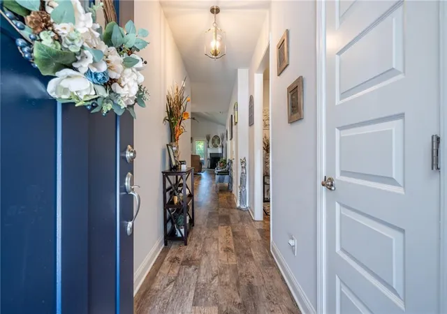 Photo 4 of Single family home for sale at 200 Vineyard Walk, Carrollton, GA 30117 | MLS# 7836570 | Listing updated on 2026-09-13