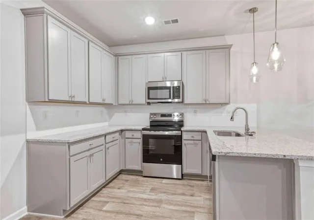 Photo 3 of Single family home for sale at 3666 Pkwy James Dr, Snellville, GA 30039 | MLS# 7836618 | Listing updated on 2026-09-20