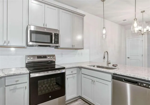 Photo 3 of Single family home for sale at 3666 Pkwy James Dr, Snellville, GA 30039 | MLS# 7836618 | Listing updated on 2026-09-20