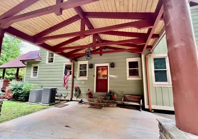 Photo 2 of Single family home for sale at 381 Laurel Ridge Dr, Ellijay, GA 30536 | MLS# 7834371 | Listing updated on 2026-09-09