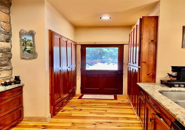 Photo 2 of Single family home for sale at 381 Laurel Ridge Dr, Ellijay, GA 30536 | MLS# 7834371 | Listing updated on 2026-09-09
