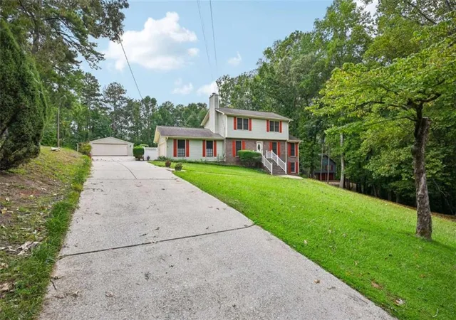 Photo 2 of Sale Pending at 6092 Lakeshore Dr, Mableton, GA 30126 | MLS# 7835206 | Listing updated on 2026-10-03