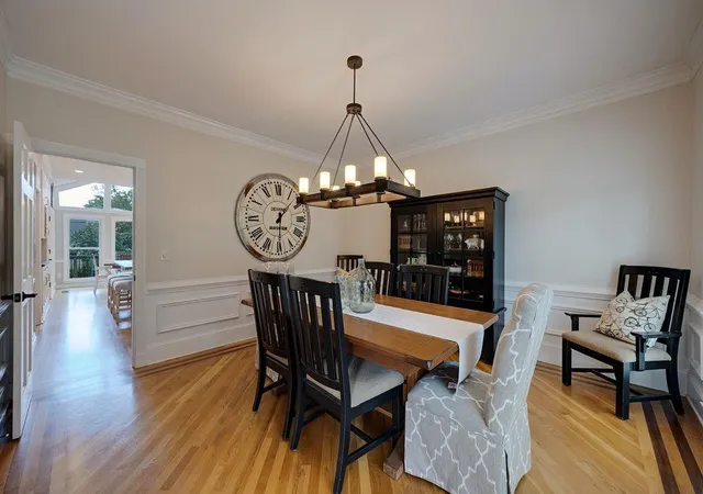 Photo 3 of Sale Pending at 4728 Stirling Ct NE, Marietta, GA 30068 | MLS# 7831502 | Listing updated on 2026-09-18