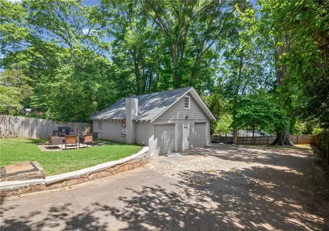 Photo 29 of Single family home for sale at 2010 Delphine Dr, Decatur, GA 30032 | MLS# 7831360 | Listing updated on 2026-09-05