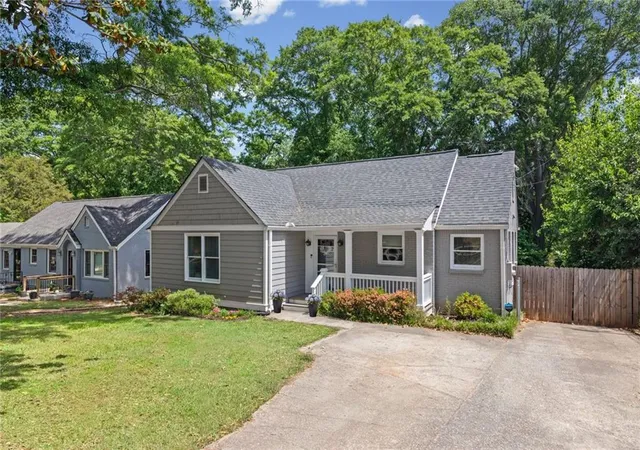 Photo 2 of Single family home for sale at 2010 Delphine Dr, Decatur, GA 30032 | MLS# 7831360 | Listing updated on 2026-09-05