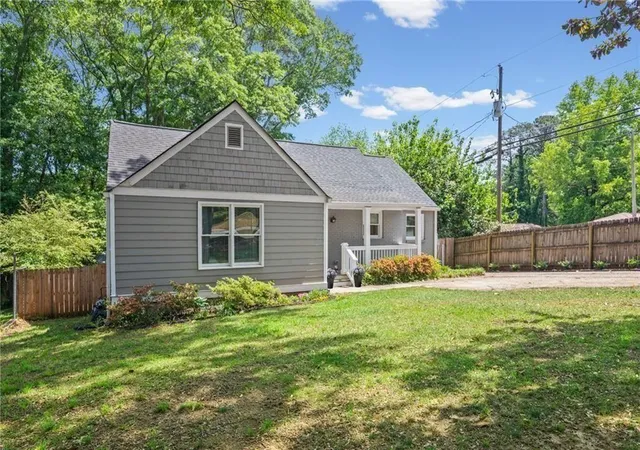 Photo 2 of Single family home for sale at 2010 Delphine Dr, Decatur, GA 30032 | MLS# 7831360 | Listing updated on 2026-09-05