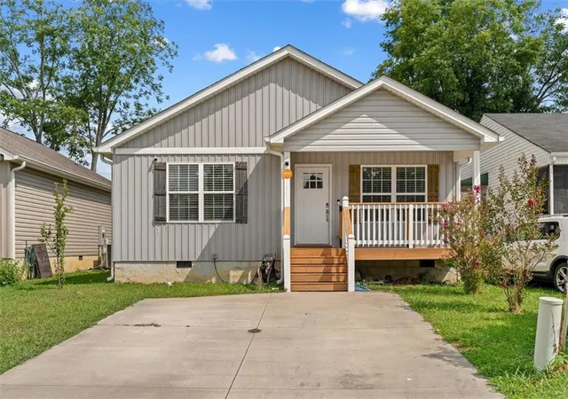 Photo 1 of Single family home for sale at 3084 Striplin Trl, Dalton, GA 30721 | MLS# 7833129 | Listing updated on 2026-09-09