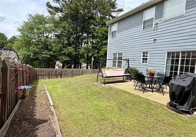 Photo 3 of Single family home for sale at 250 Taylor Ct, Villa Rica, GA 30180 | MLS# 7858088 | Listing updated on 2026-10-28