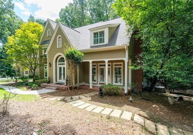Photo 2 of Single family home for sale at 5241 Hermitage Dr, Powder Springs, GA 30127 | MLS# 7840228 | Listing updated on 2026-09-19