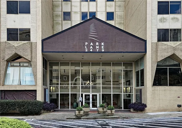Photo 2 of Condo for sale at 2479 Peachtree Rd NE #611, Atlanta, GA 30305 | MLS# 7832760 | Listing updated on 2026-09-05
