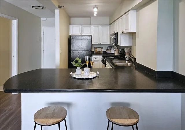 Photo 4 of Condo for sale at 2479 Peachtree Rd NE #611, Atlanta, GA 30305 | MLS# 7832760 | Listing updated on 2026-09-05
