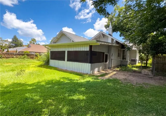 Photo 4 of Single family home for sale at 355 Pecan St SE, Dawson, GA 39842 | MLS# 7840472 | Listing updated on 2026-10-30