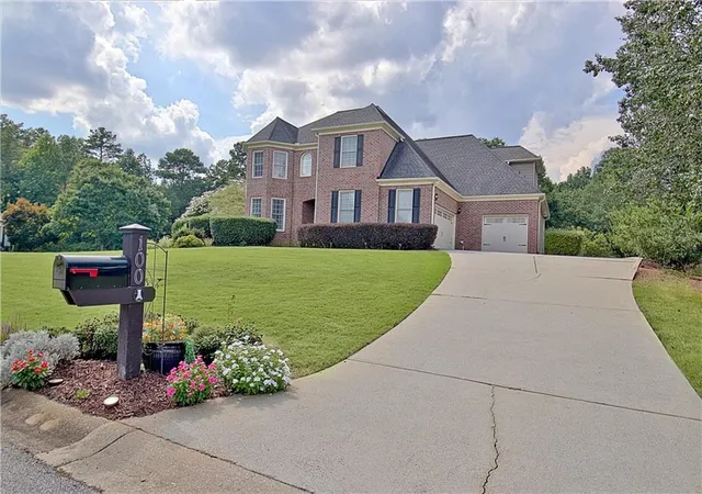Photo 2 of Single family home for sale at 100 Grouse, Fayetteville, GA 30215 | MLS# 7826403 | Listing updated on 2026-09-08