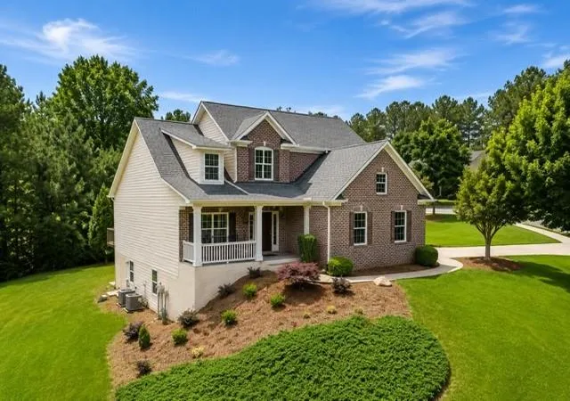 Photo 2 of Single family home for sale at 17 Lilyfield Ln, Acworth, GA 30101 | MLS# 7833676 | Listing updated on 2026-09-08