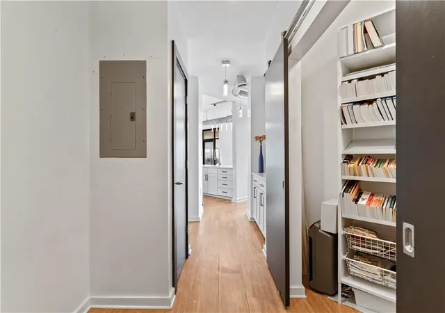 Listing Photo 1 - Condo for sale in building located at 260 18th St, Atlanta, GA 30363 - Unit #10226