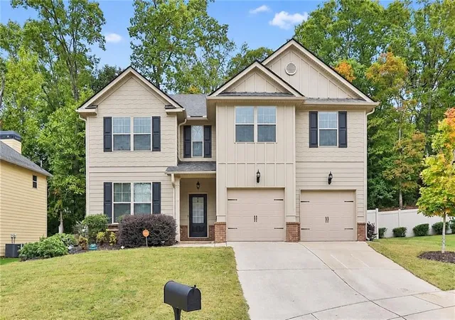 Single family home for sale at 118 Village Pl, Newnan, GA 30265 | MLS# 7832212