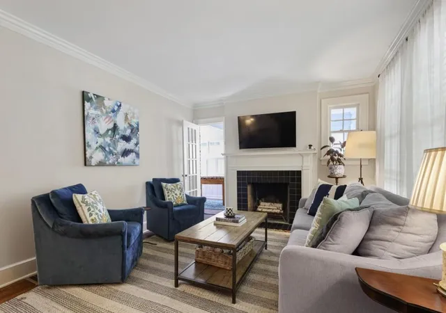 Photo 3 of Single family home for sale at 843 Kings Ct Ne, Atlanta, GA 30306 | MLS# 7834163 | Listing updated on 2026-10-06