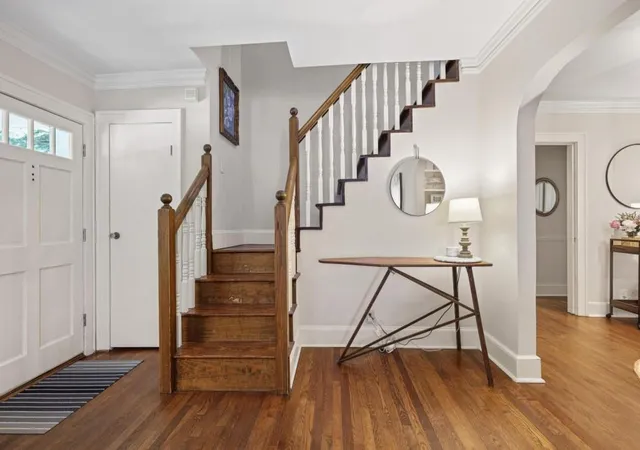 Photo 4 of Single family home for sale at 843 Kings Ct NE, Atlanta, GA 30306 | MLS# 7834163 | Listing updated on 2026-10-06