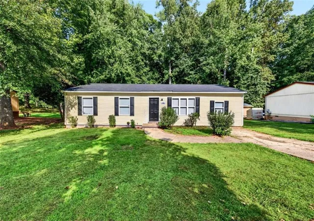 Single family home for sale at 145 Sarsen Cir, Athens, GA 30606 | MLS# 7833768