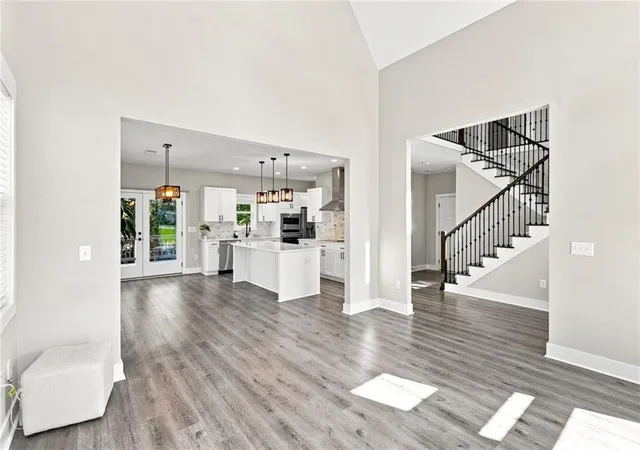 Photo 3 of Single family home for sale at 181 Eagle Glen Dr, Woodstock, GA 30189 | MLS# 7836369 | Listing updated on 2026-09-19